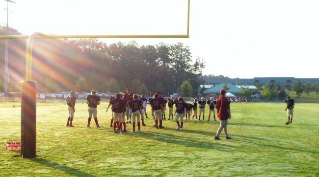 327214_10150300373927485_3450348_o-youth-football-play