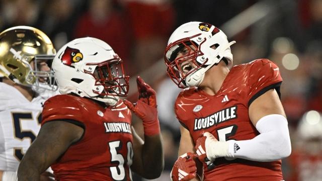 louisville-upsets-no-10-notre-dame-stays-undefeated-at-home